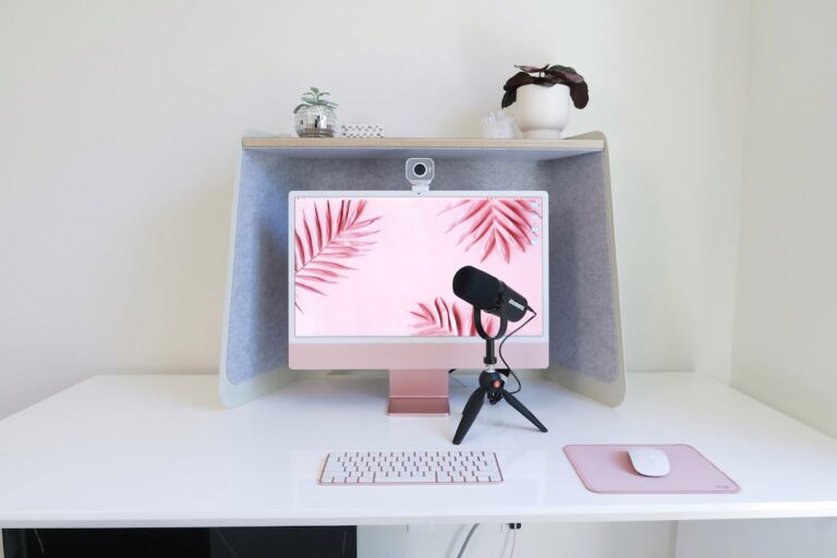 Creating a Functional and Aesthetic Workspace with Accessories